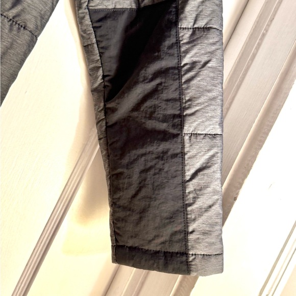 The North Face Youth Balanced Rock Insulated Jacket black and gray size M - Picture 4 of 10
